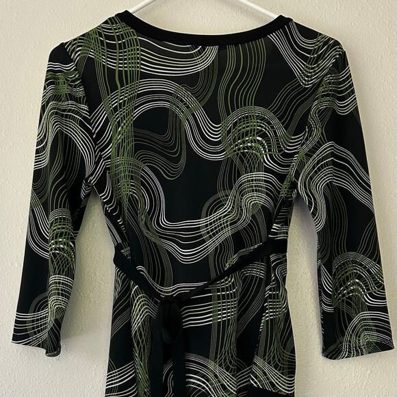 Vintage Maurices Abstract Swirl Asymmetrical Wrap Top Y2K retro - Picture 6 of 9